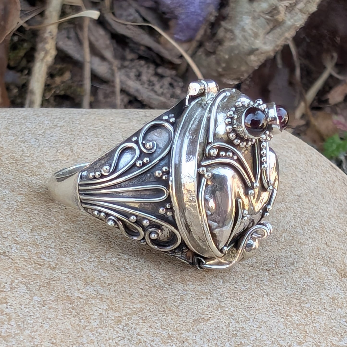 Swamp Seer - Bali Frog Poison Ring in Sterling Silver