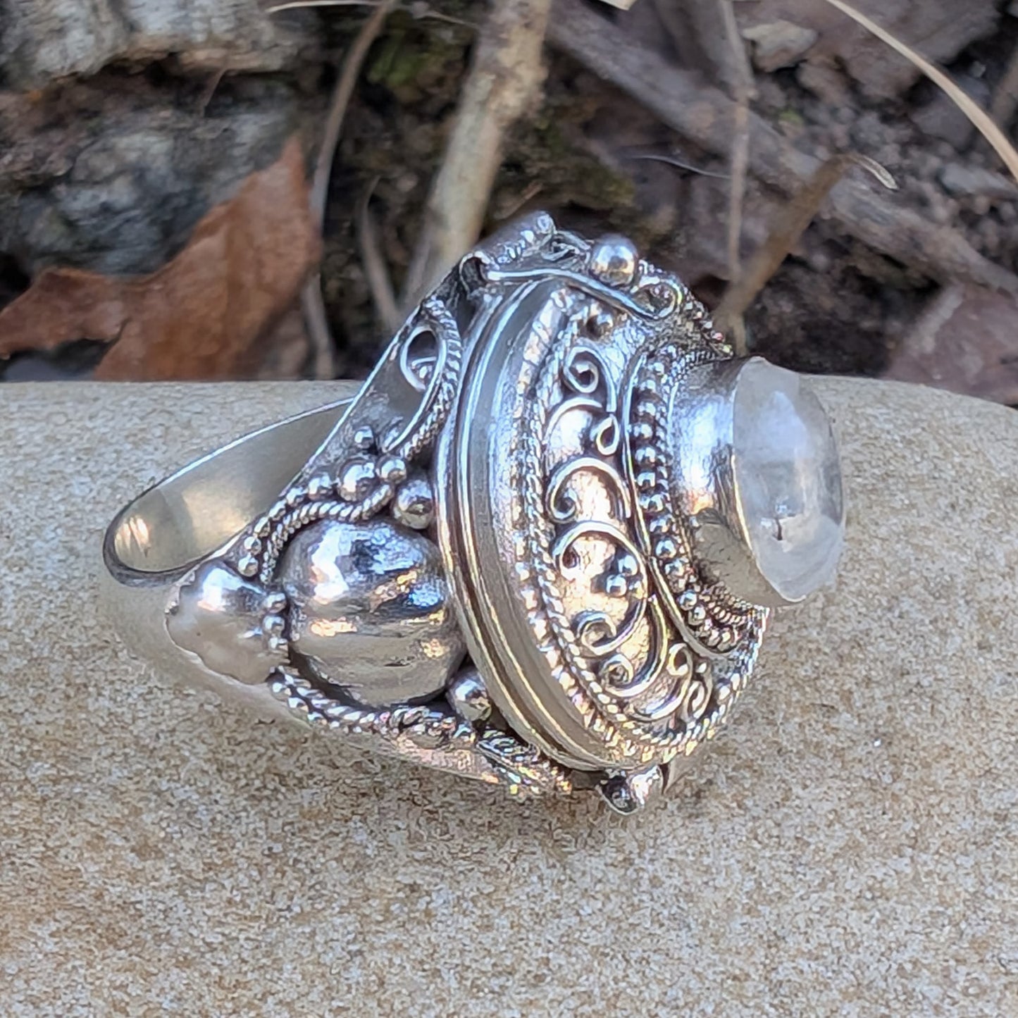 Medieval Eye - Gemstone Poison Box Locket Ring in Sterling Silver
