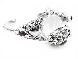 Medieval GARNET Sterling Silver Poison Cuff Bracelet - Silver Insanity