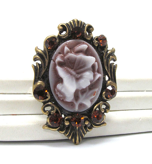 Victorian Butterfly Cameo Antiqued Gold-tone Stretch Ring - Silver Insanity