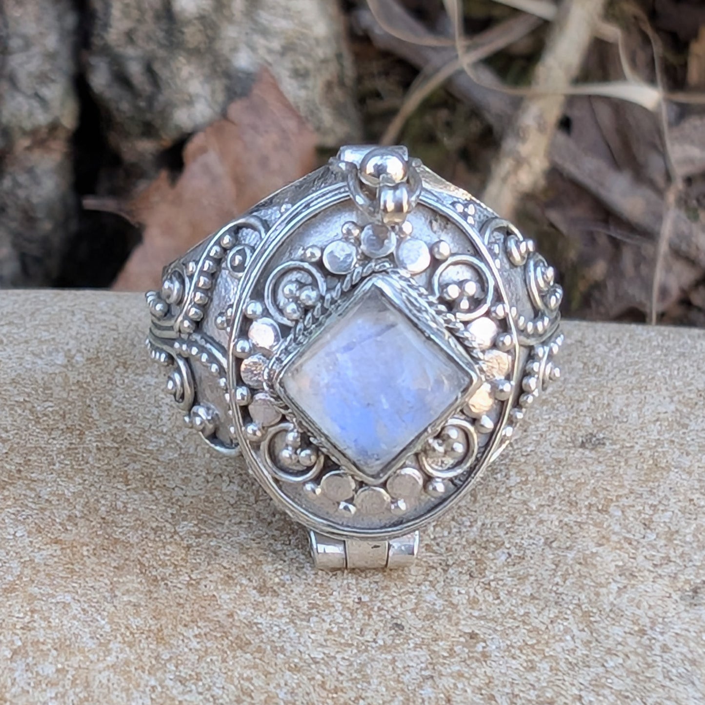 Gemstone Poison Ring in Sterling Silver - Secret Keeper