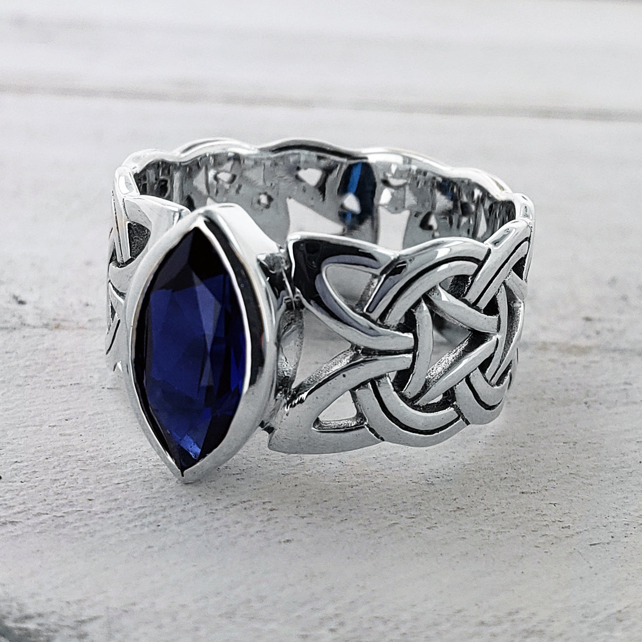 Borre Knot Viking Braided Wedding Band Ring in Sterling Silver